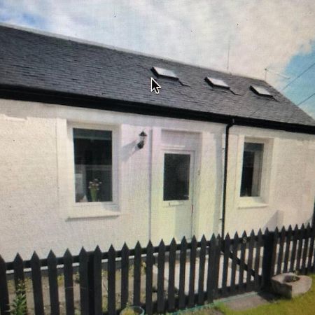 The Brambles Girvan Holiday Cottage By Seaside. Exterior photo